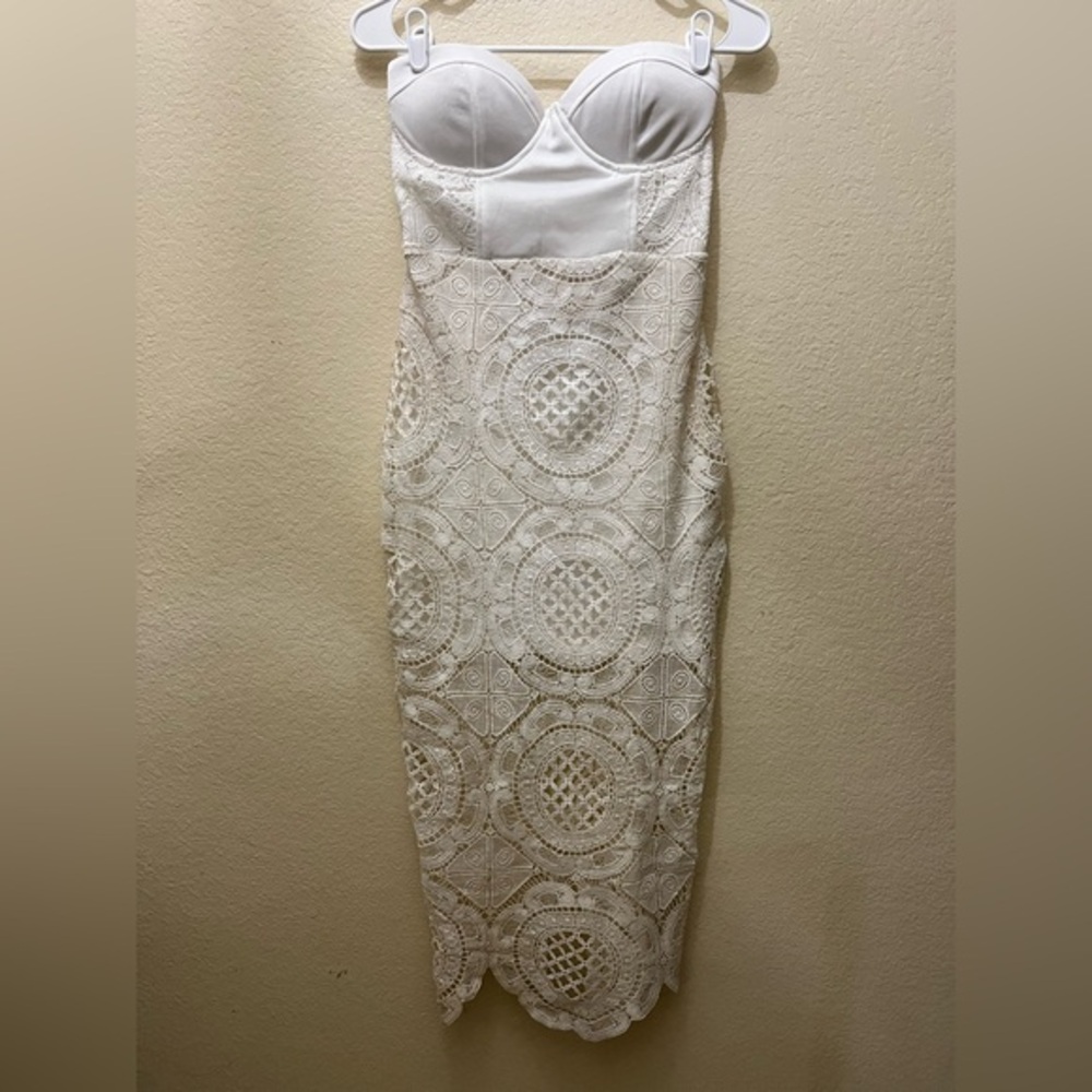 Reverse Strapless White Lace Dress